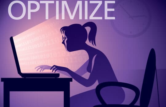 Women looking at laptop screen Optimize