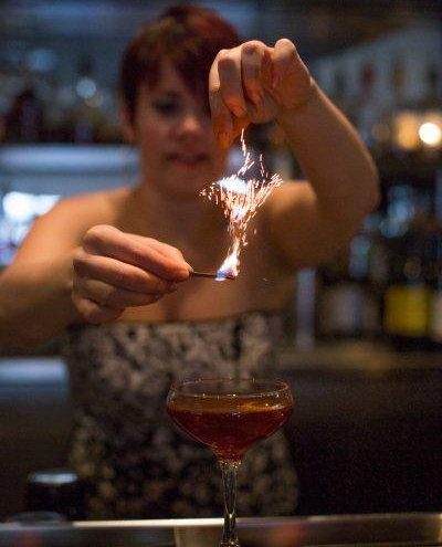 Lauren Parton, mixologist. Photo by Shannon Braniff