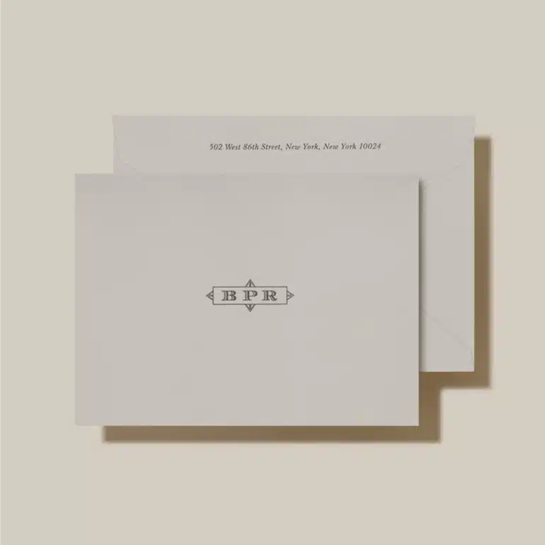 Skyler’s portrait layout note card in grey